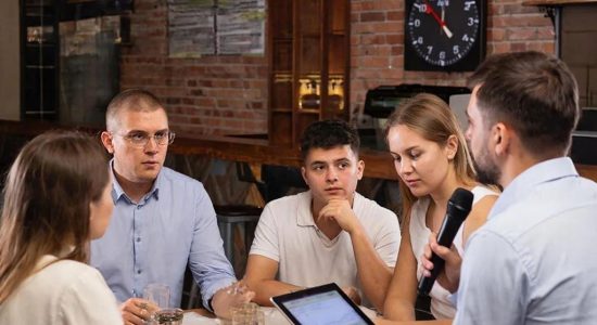 Мозговой Штурм по-Московски: Наш Гид по Миру Интеллектуальных Квизов Столицы 4 Мозговой Штурм по-Московски: Наш Гид по Миру Интеллектуальных Квизов Столицы